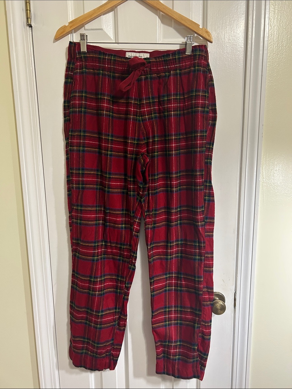Abercrombie & Fitch, Men’s Red Plaid Lounge Pants - Size M, EUC